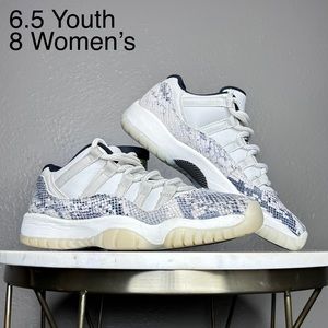 Nike Air Jordan 11 Retro Shoes